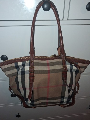 Burberry blue label - blue, hand
