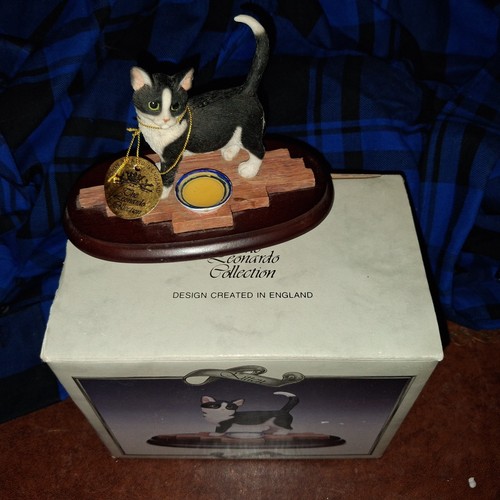 Leonardo collection cat black - leonardo,