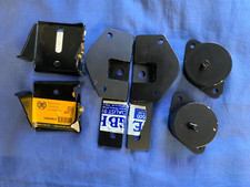 MGB V8 CONVERSION ENGINE MOUNTING BRACKETS & RUBBERS & WELD ON MOUNTS