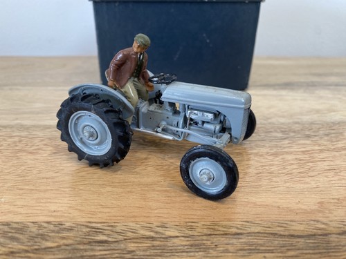Britains 8711 massey ferguson - 8711,
