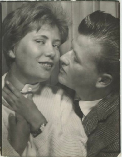 Intimate couple photo booth - photo,