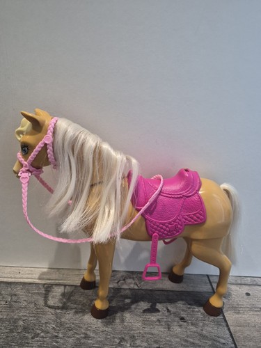Barbie horse and accessories - barbie,