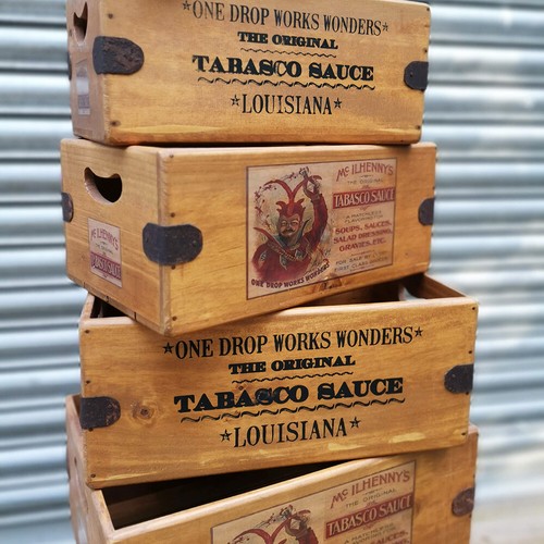 Devil tabasco vintage box - tabasco,