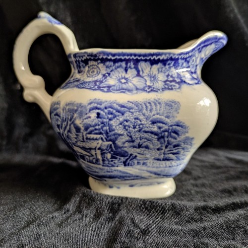 Antique britannia pottery coy - pottery,