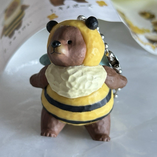 Bear figurine bee - bear,