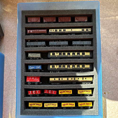 20pc model railway - model,