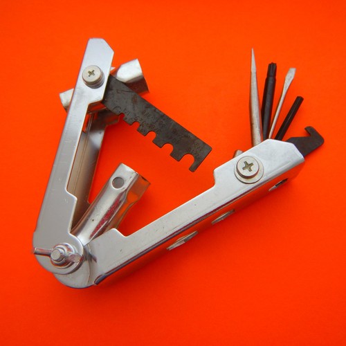 Chainsaw multi tool pocket - chainsaw,