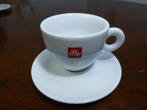 Illy logo white ceramic - illy,