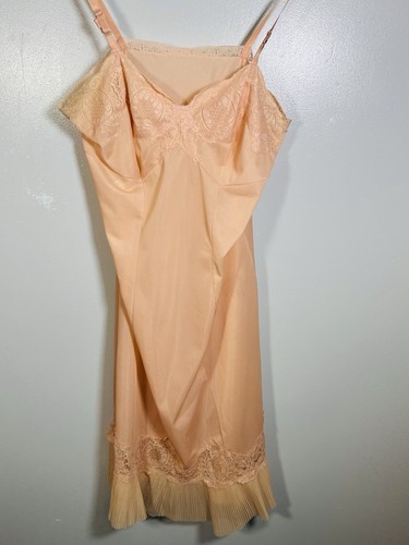Vintage 1960s kayser - vintage, peach