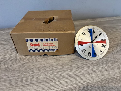 Sestrel ships radio - radio, room
