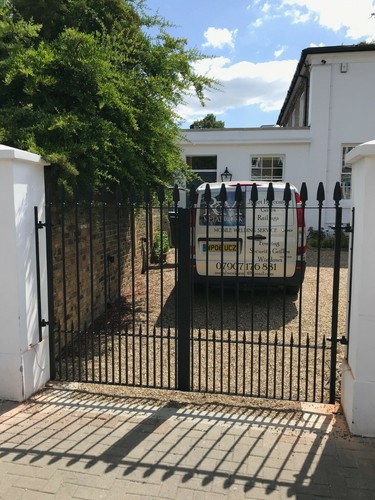 Low wall railing - metal, gates
