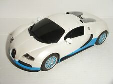 Scalextric - DIGITAL Bugatti Veyron White/Aqua Road Car - Mint Cdn
