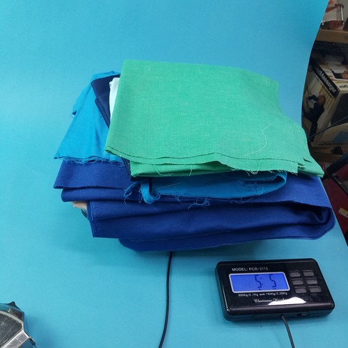 Fabric remnant lot - lot, true