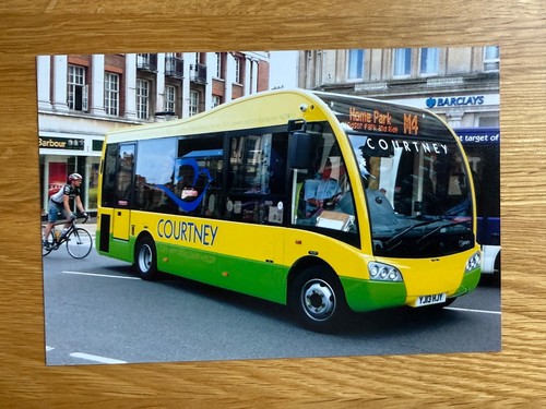 Courtney buses - buses, (yj13