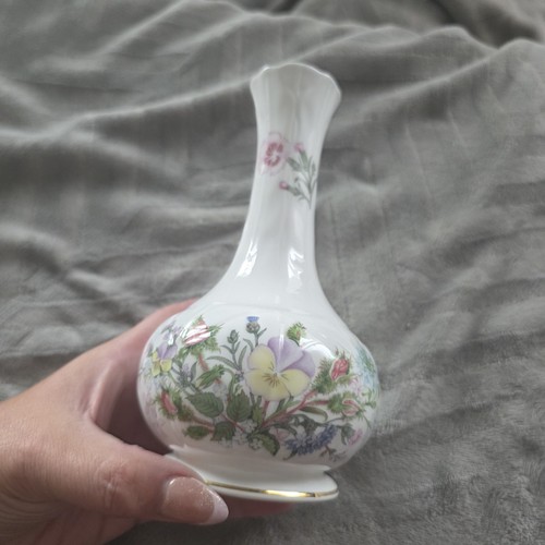 Aynsley wild tudor - tudor, bud