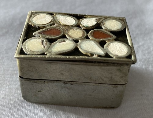 Vintage pill box metal - box,