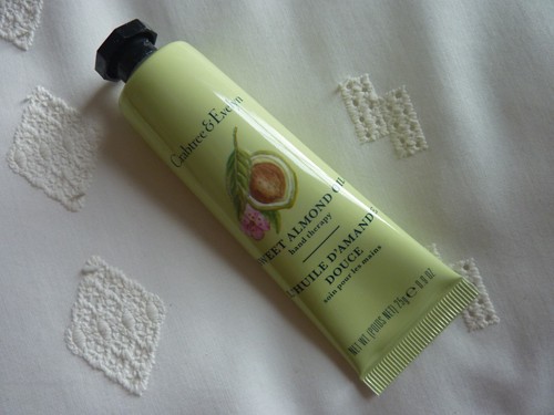 Crabtree evelyn sweet almond - sweet,
