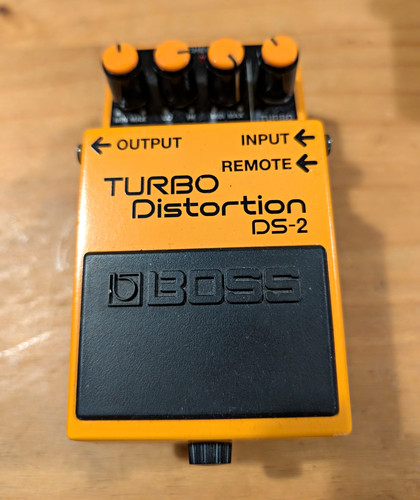 Boss turbo distortion - ds-2,