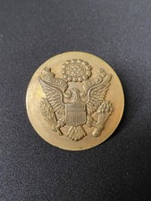 WW2 United States Army Enlisted Man Visor Cap Hat Badge