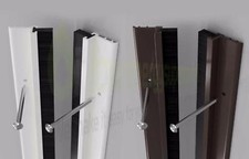 Slikseal brush around door