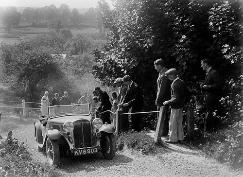 Old large motor racing - large,