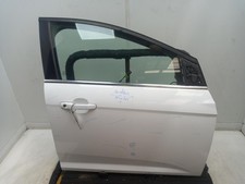 FORD FOCUS Right Front Door