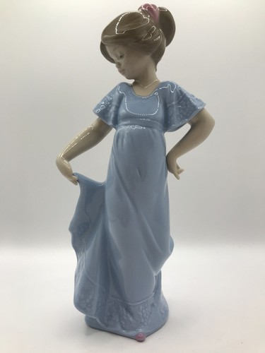 Vintage nao lladro - by,