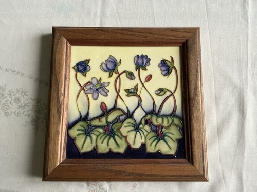 Moorecroft hepatica tile - hepatica,