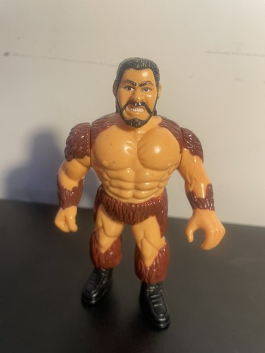 Wwf hasbro giant gonzalez - hasbro,