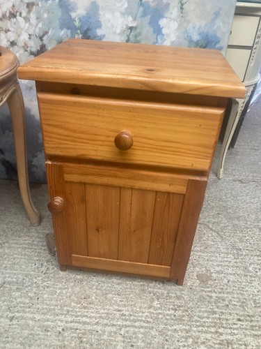 Pine bedside cabinet table - pine,