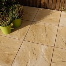60 X BRADSTONE PEAK RIVEN BUFF 600X600X35MM PAVING SLABS CODE 03086 DEL INCLUDED