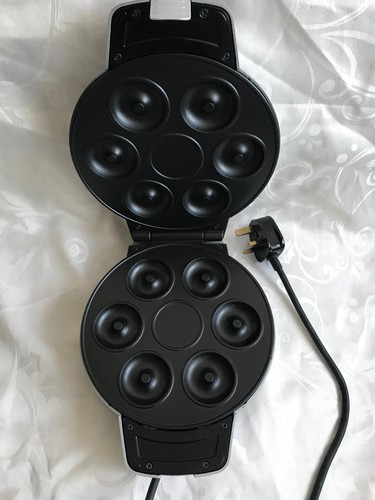 Mini doughnut maker a - is,