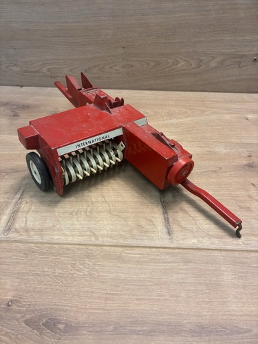Vintage ertl international - vintage,