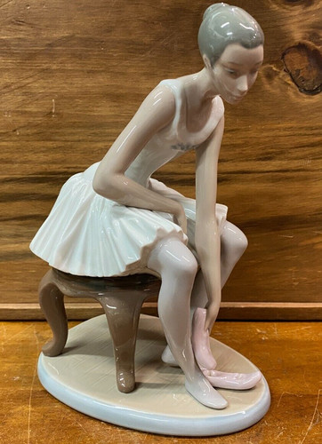 Lovely rare nao lladro - lovely,