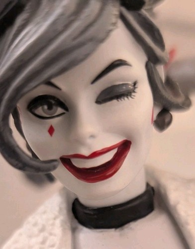 Harley quinn bombshell red - dc,