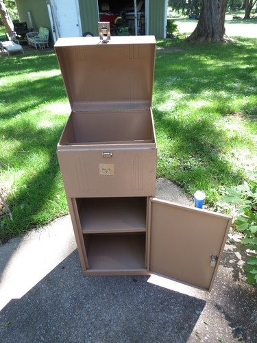Metal filling cabinet - metal,