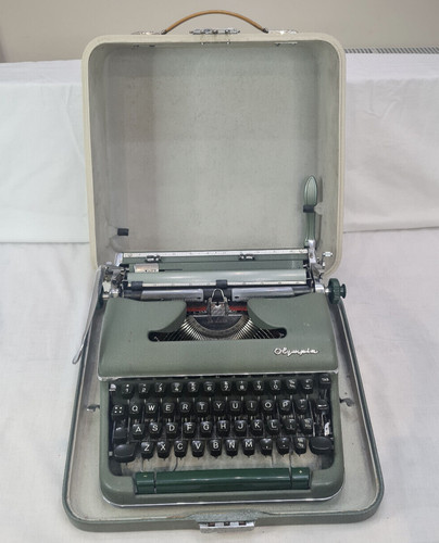 Vintage 1950s olympia deluxe - vintage,