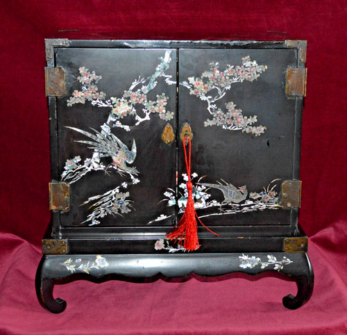 Antique oriental black lacque - oriental,