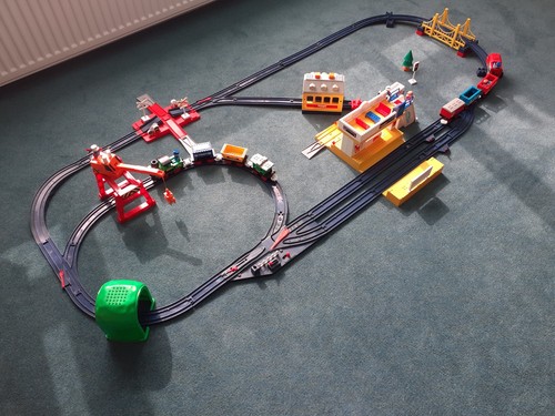 Vintage tomy train set - train,