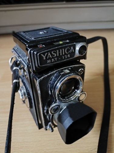 Yashica 124 tlr - yashica,