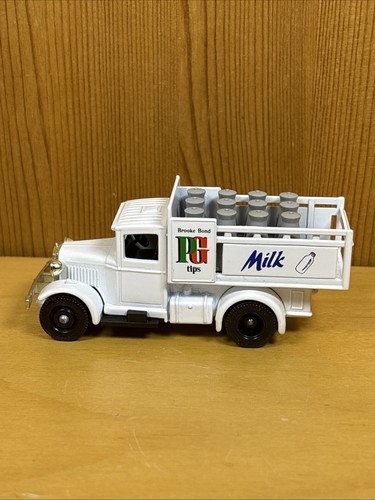 Lledo tips milk lorry - lledo, pg