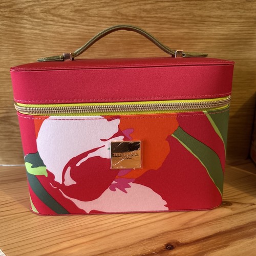 Ted baker vanity - ted, case