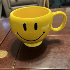 Yellow Smiley Face Oversized Coffee Cup Mug Planter Teleflora Brand 16 Oz.