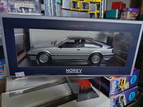 Boxed model norev 183640 - model,