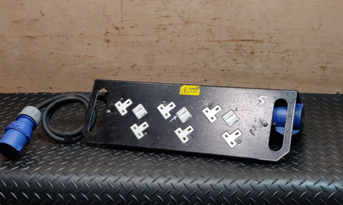 Power distro 230v - 32amp, plug