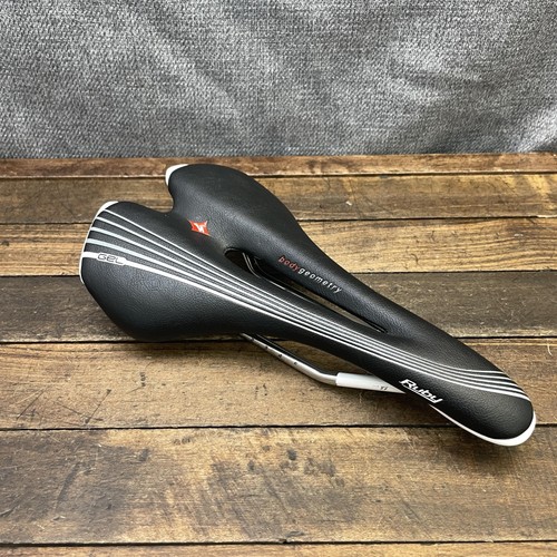 Specialized ruby gel - ruby, ti