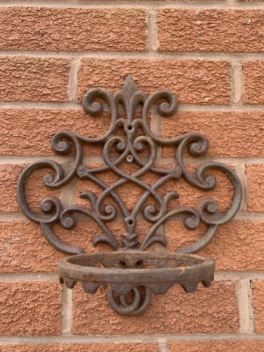 Vintage cast iron - x, wall