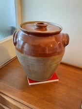 ANTIQUE TWO TONE STONEWARE BREAD CROCK IT ALL COMPLETE WITH ITS LID