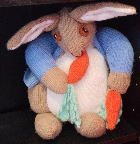 Hand knitted peter - hand,
