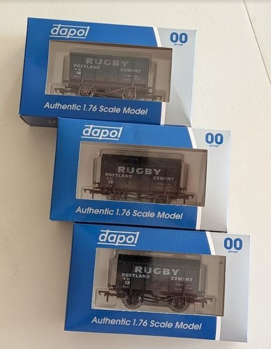 Dapol set three rugby - ,
